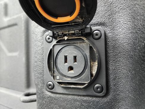 Used 2022 Chevrolet Silverado 3500 High Country image 72