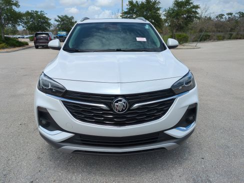 Used 2023 Buick Encore GX Essence w/ Experience Buick Package FWD image 9