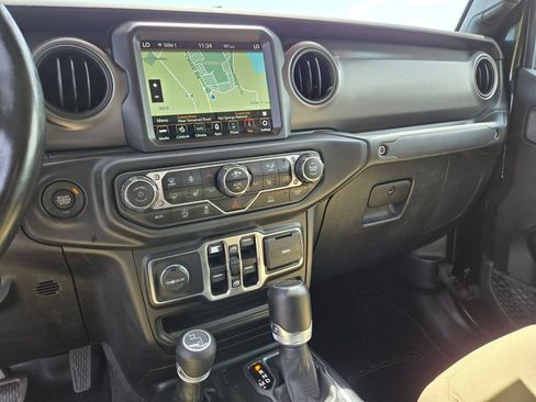 Used 2022 Jeep Gladiator Sport AWD/4WD image 22