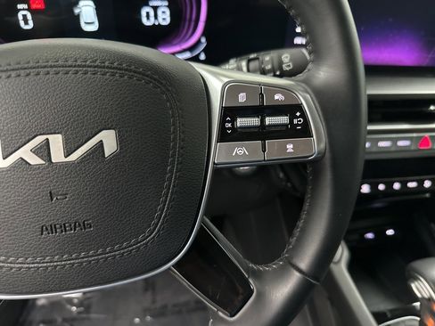 Used 2025 Kia Telluride S image 17