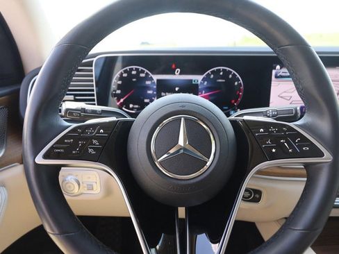 Used 2024 Mercedes-Benz GLE 450 4MATIC image 12