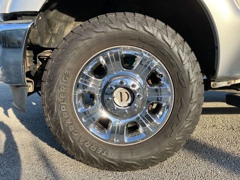 Used 2015 Ford F250 Lariat w/ Chrome Package image 14