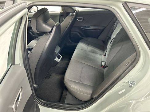 Used 2025 Kia K4 FWD image 19