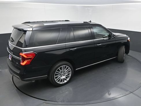 Used 2023 Ford Expedition Limited AWD/4WD image 38