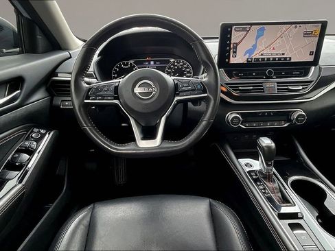 Used 2023 Nissan Altima 2.0 SR FWD image 8