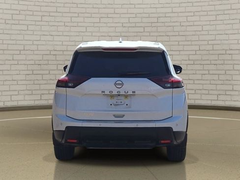 Used 2025 Nissan Rogue SV FWD image 6