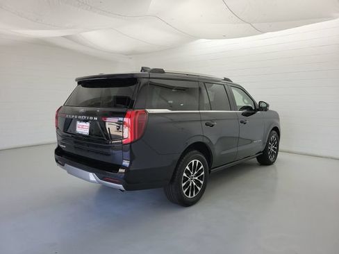 Used 2025 Ford Expedition Platinum AWD/4WD image 5
