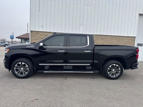 Used 2024 Chevrolet Silverado 1500 High Country AWD/4WD image 3