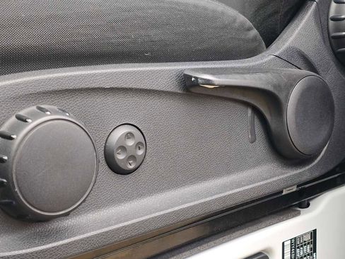 Used 2025 Mercedes-Benz Sprinter 2500 image 28