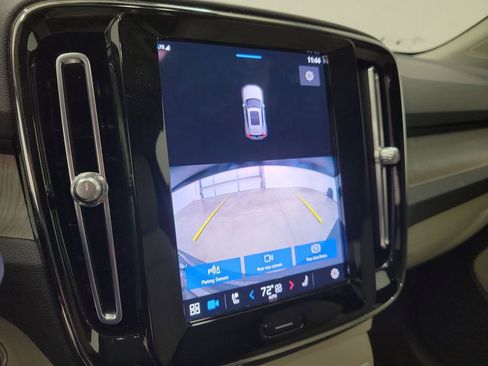 Used 2023 Volvo XC40 B5 Plus w/ Protection Package Premier image 29