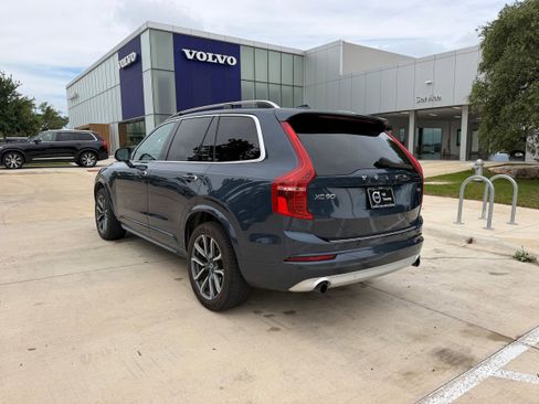 Used 2019 Volvo XC90 T5 Momentum w/ Protection Package Premier FWD image 4
