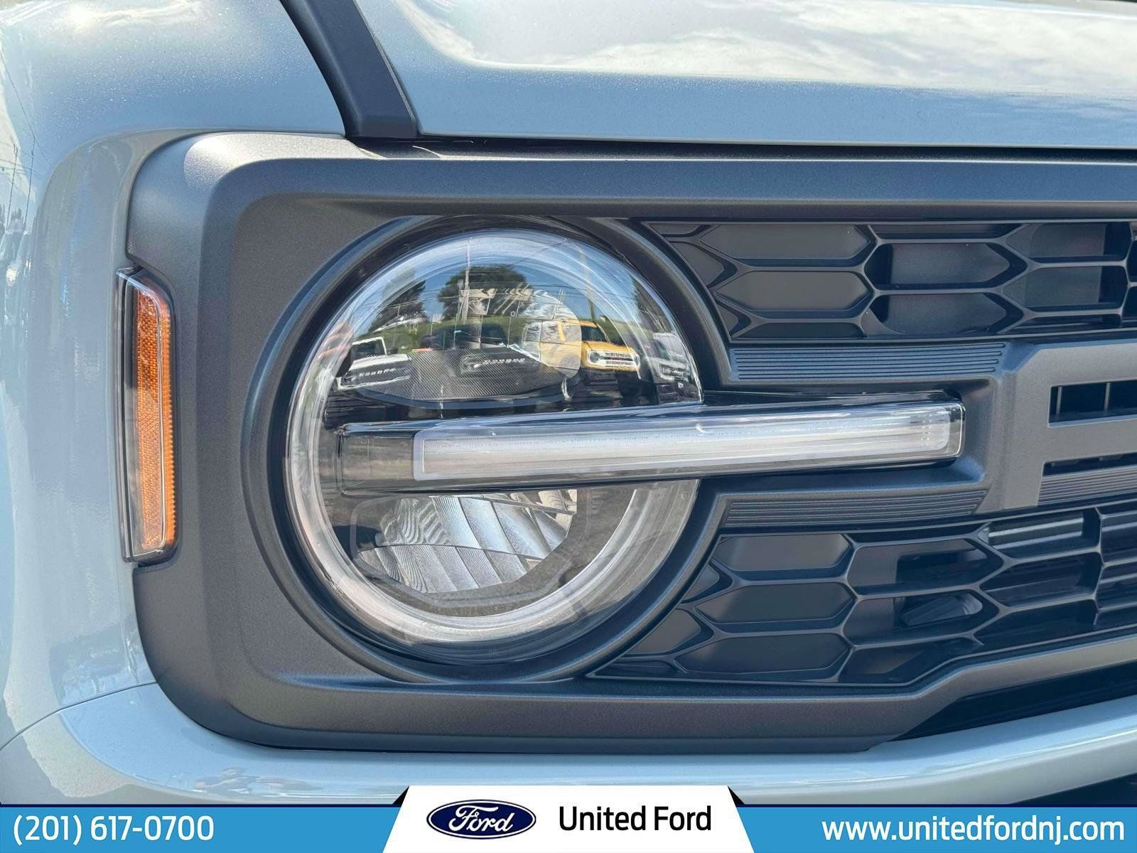 Used 2024 Ford Bronco Raptor w/ Interior Carbon Fiber Pack 6 AWD/4WD image 8