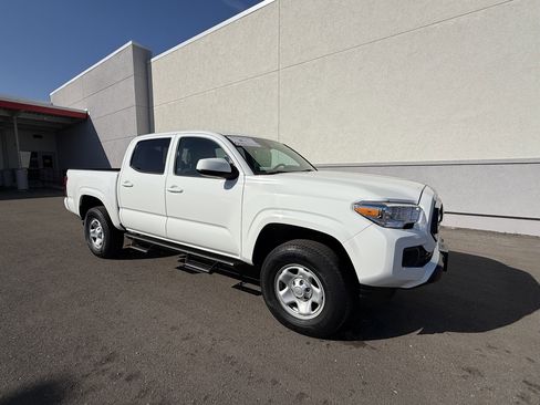 Certified 2023 Toyota Tacoma SR image 27