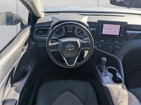 Used 2022 Toyota Camry LE image 14