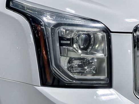 Used 2019 GMC Yukon SLT image 10