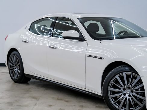 Used 2018 Maserati Ghibli S image 6