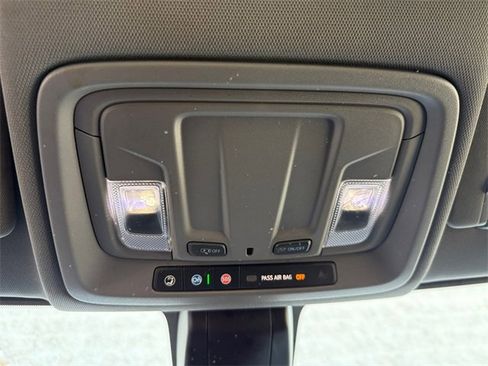 Used 2022 Chevrolet Silverado 2500 Custom w/ Custom Value Package image 21