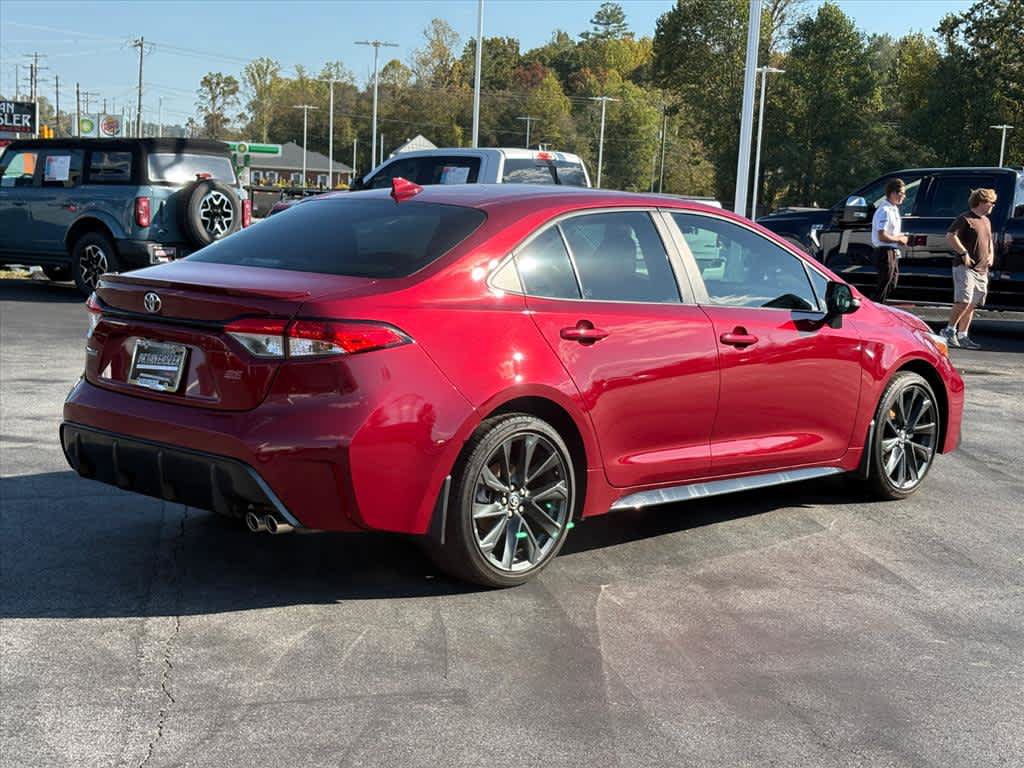 Used 2024 Toyota Corolla SE FWD image 3