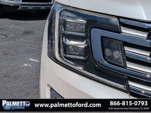 Used 2018 Ford Expedition Limited w/ Equipment Group 301A RWD image 9