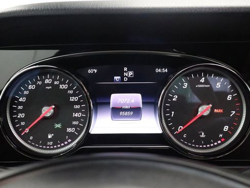 Used 2017 Mercedes-Benz E 300 4MATIC image 32