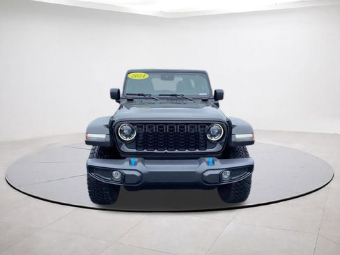 Used 2024 Jeep Wrangler Unlimited AWD/4WD image 2