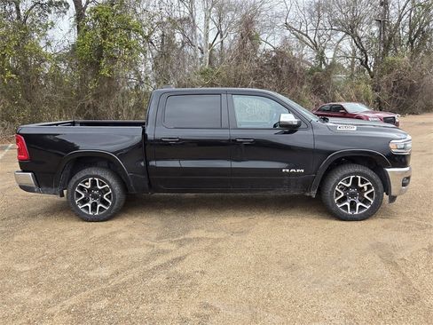 Used 2025 RAM 1500 Laramie image 8