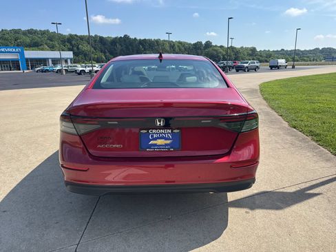 Used 2024 Honda Accord EX image 6