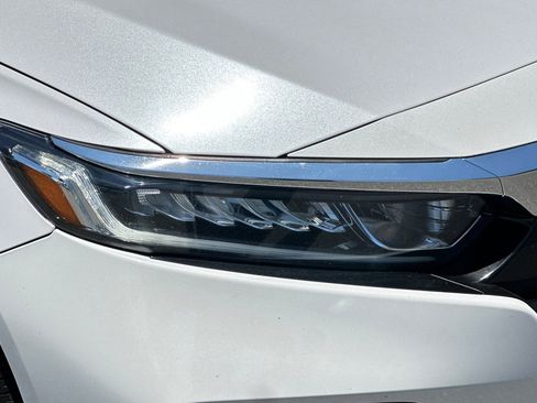 Used 2019 Honda Accord Hybrid image 10