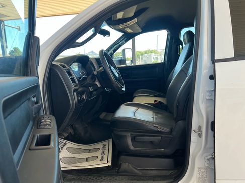 Used 2021 RAM 3500 Tradesman w/ Chrome Appearance Group image 22