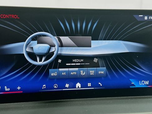 Used 2024 BMW i4 eDrive35 w/ Convenience Package image 24