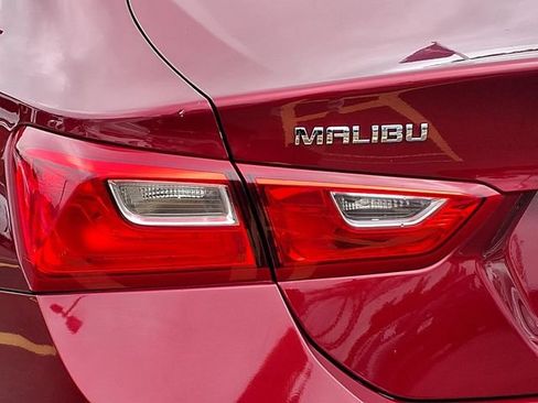 Used 2018 Chevrolet Malibu LT FWD image 22