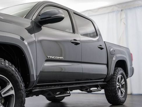 Used 2019 Toyota Tacoma TRD Sport w/ Technology Package RWD image 35