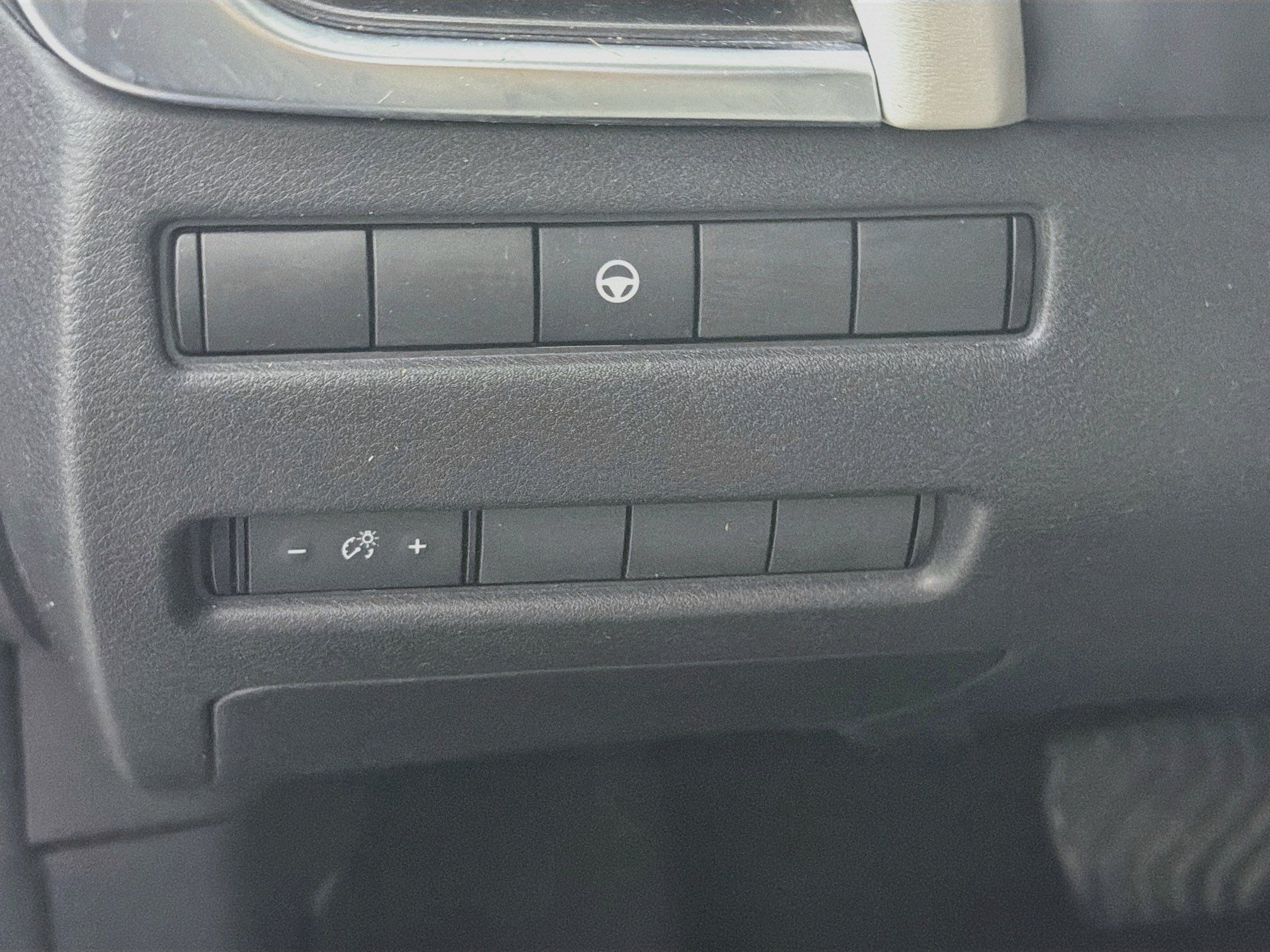 Used 2021 Nissan Rogue SV AWD/4WD image 16