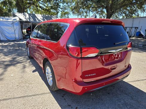 New 2026 Chrysler Voyager LX image 4