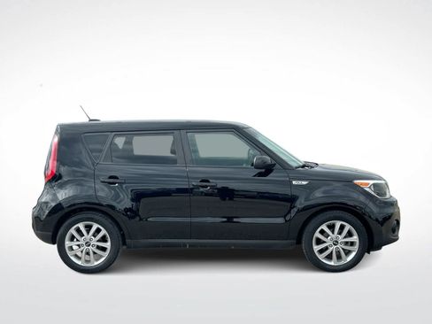 Used 2019 Kia Soul + FWD image 9