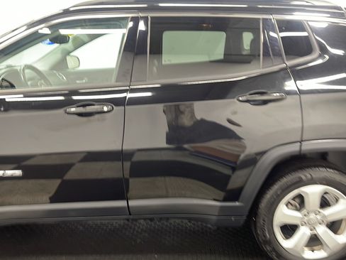 Used 2020 Jeep Compass Latitude AWD/4WD image 13