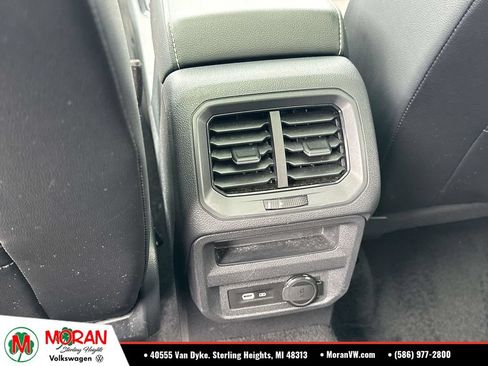 Certified 2024 Volkswagen Tiguan SEL R-Line AWD/4WD image 14