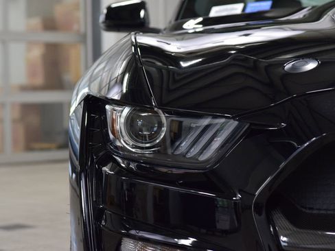 Used 2021 Ford Mustang Shelby GT500 w/ Technology Package RWD image 12