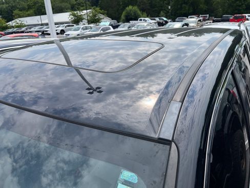 Used 2017 Honda Pilot EX-L image 3