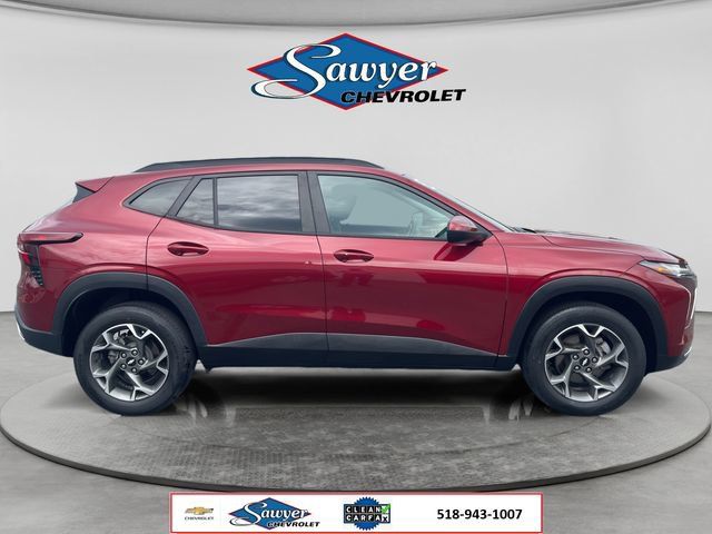Used 2024 Chevrolet Trax LT w/ Driver Confidence Package FWD image 6