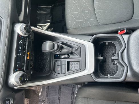 Used 2024 Toyota RAV4 XLE image 39