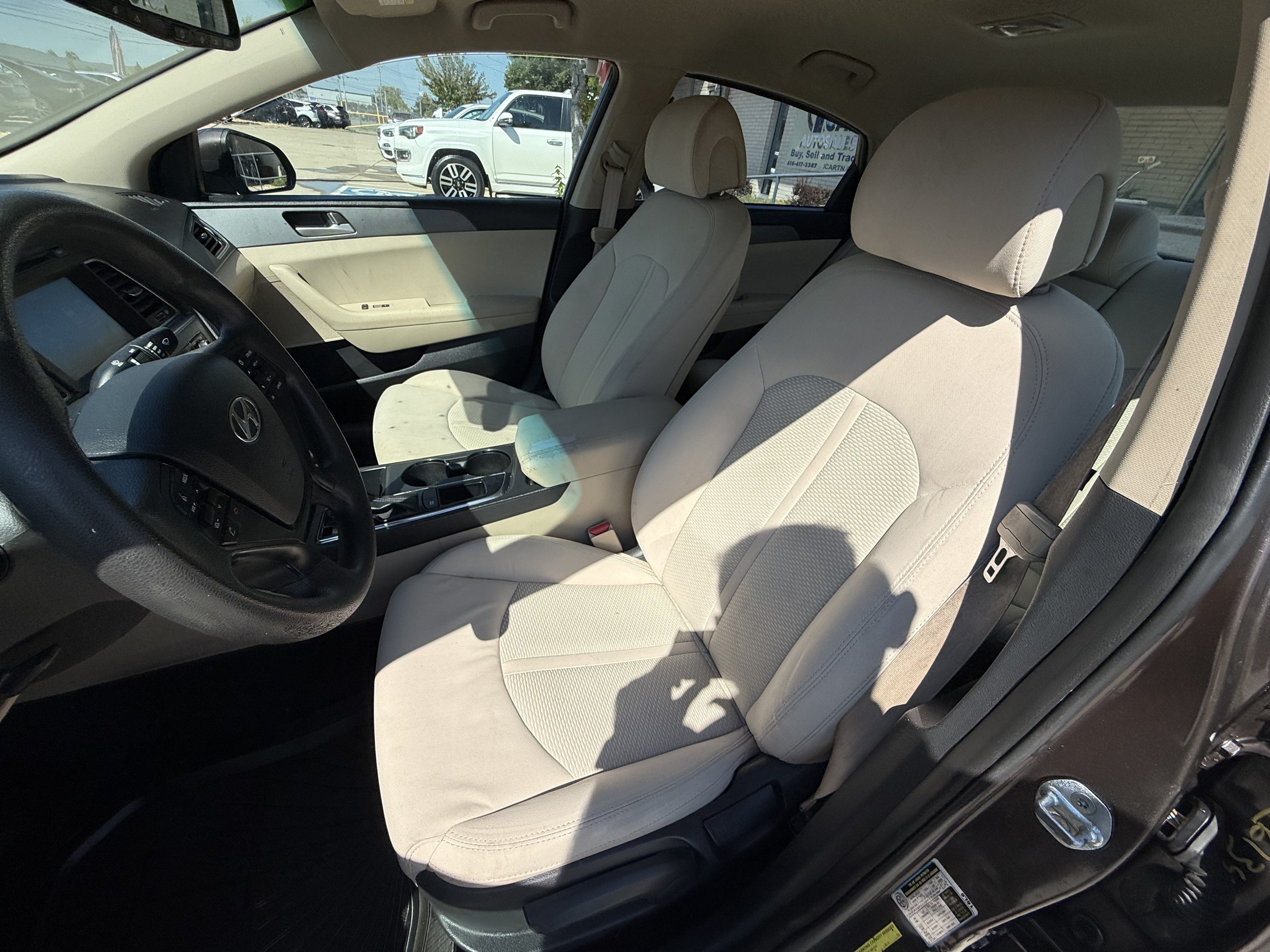 Used 2016 Hyundai Sonata SE w/ Cargo Package FWD image 9