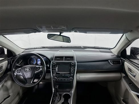 Used 2017 Toyota Camry XLE image 22