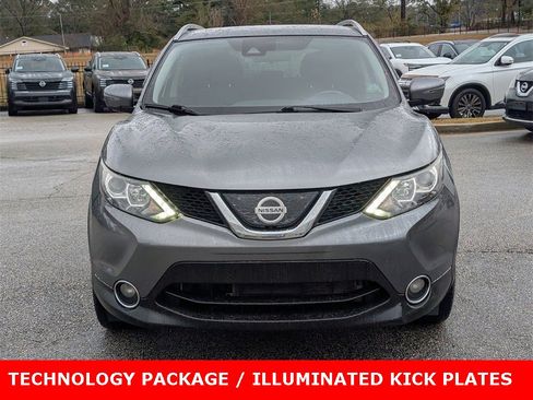 Used 2019 Nissan Rogue Sport SV w/ Technology Package image 2