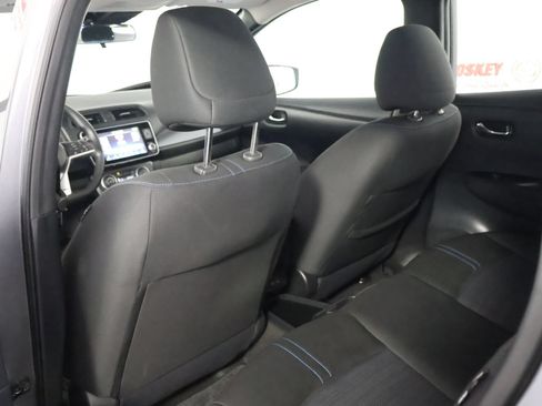 Used 2025 Nissan Leaf S FWD image 40