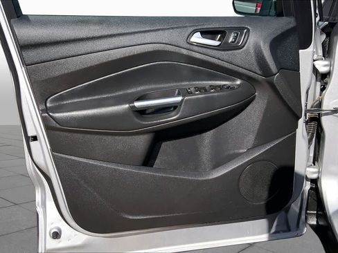 Used 2018 Ford Escape SE FWD image 22