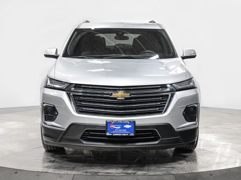 Used 2022 Chevrolet Traverse LT image 10