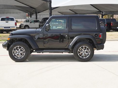 Used 2024 Jeep Wrangler Sport S image 2