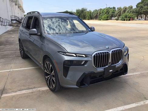 Used 2023 BMW X7 xDrive40i w/ Executive Package AWD/4WD image 6
