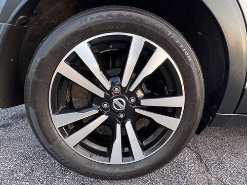 Used 2020 Nissan Kicks SV w/ Exterior Package image 36